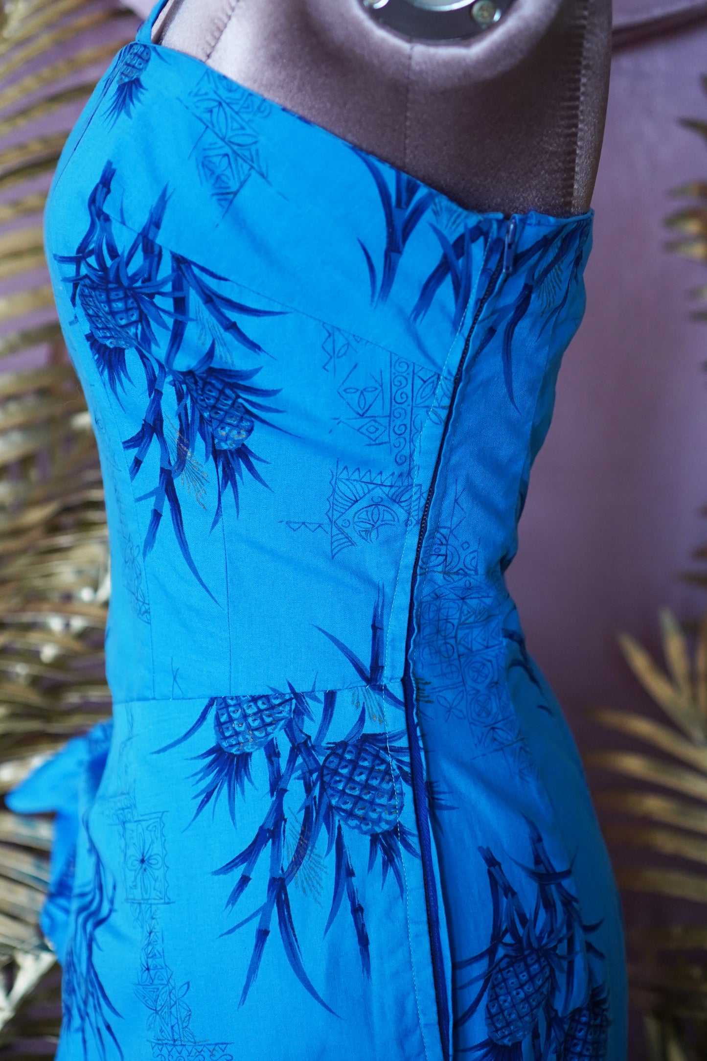 1950s Hawaiian Blue Pineapple Print Dress
